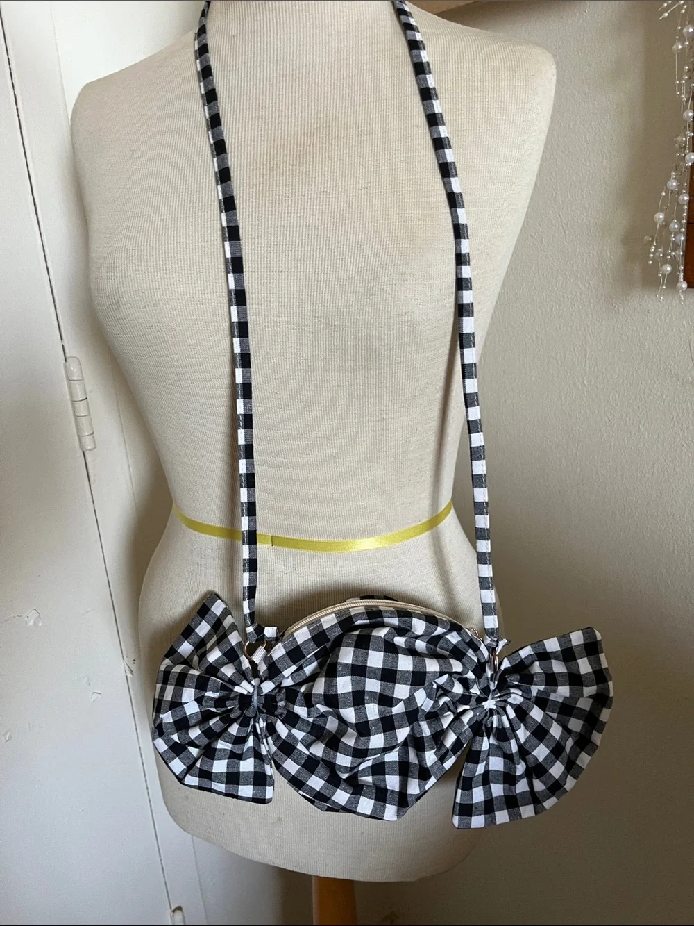 Cute Black and White Gingham Bow Candy-Shape Crossbody Bag